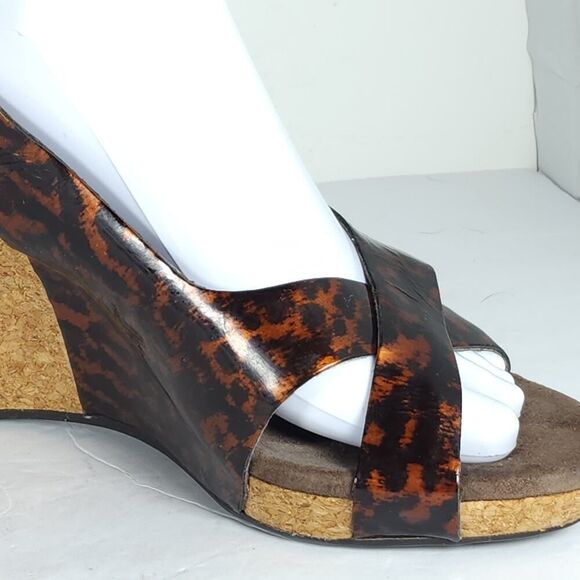 UGG Women's HAZEL Tortoise Shell US7 Patent Leather Cork Wedge Slingback Sandals - Picture 14 of 16